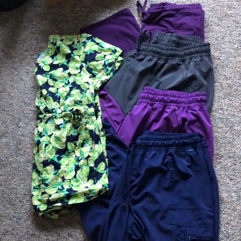 Women’s Scrubs Lot 2XL